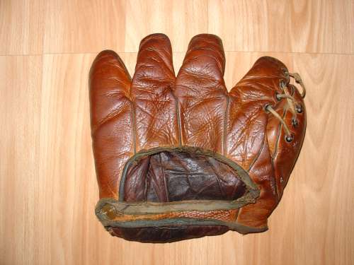 Max Carey Goldsmith AG7 Back